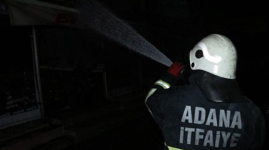 Ayakkabı D&uuml;kkanı Alevlere Teslim Oldu