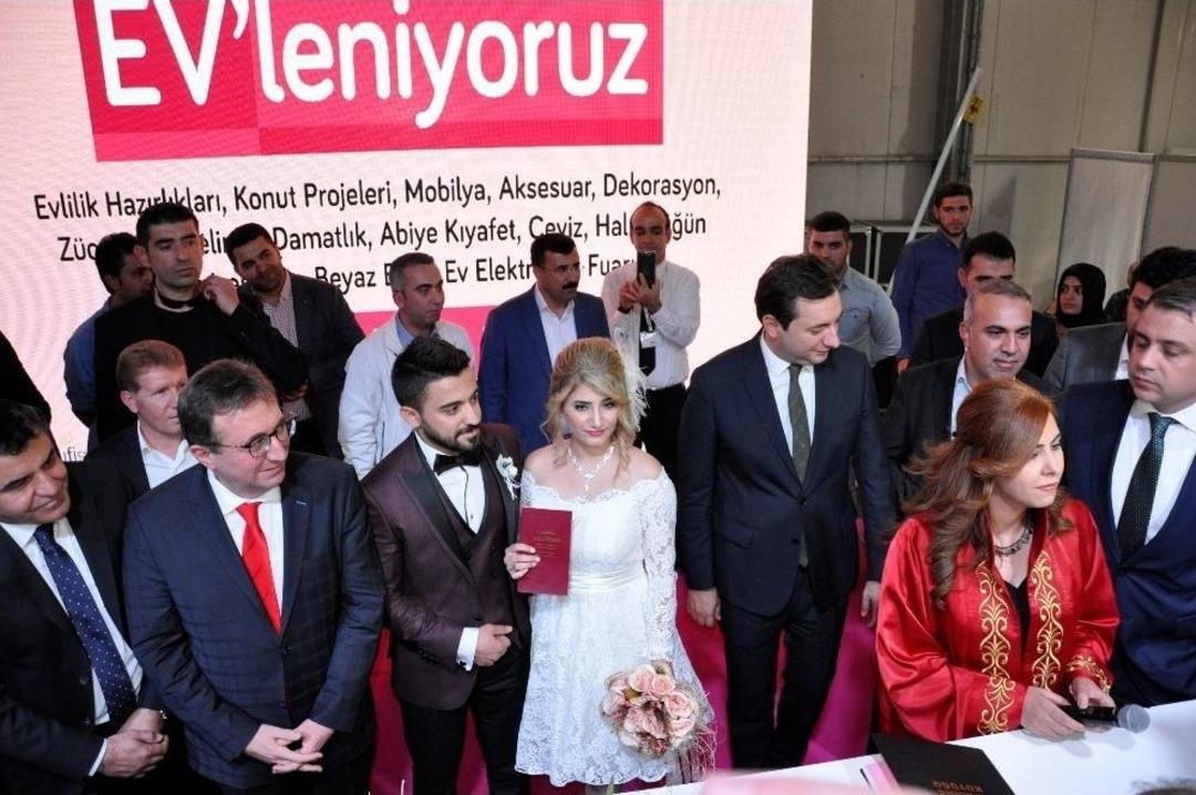 Diyarbakır&rsquo;da &lsquo;ev&rsquo;leniyoruz Fuarı&rsquo; A&ccedil;ıldı