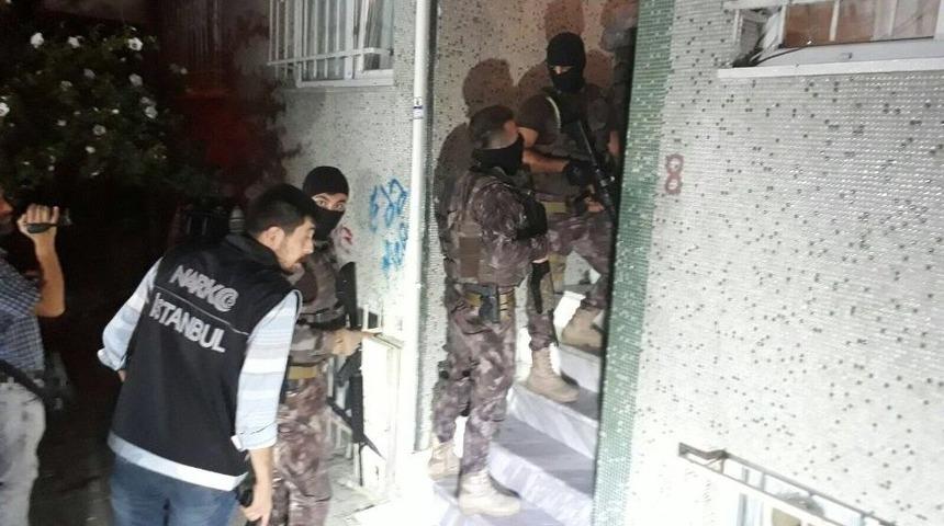 Gaziosmanpaşa&rsquo;da Helikopter Destekli Uyuşturucu Operasyonu