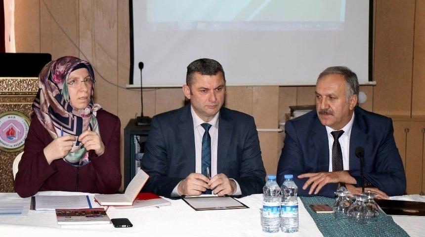 &rsquo;peygamberimizin Hayatı 7&rsquo; Ders Kitabı Sivas&rsquo;ta Yazılacak