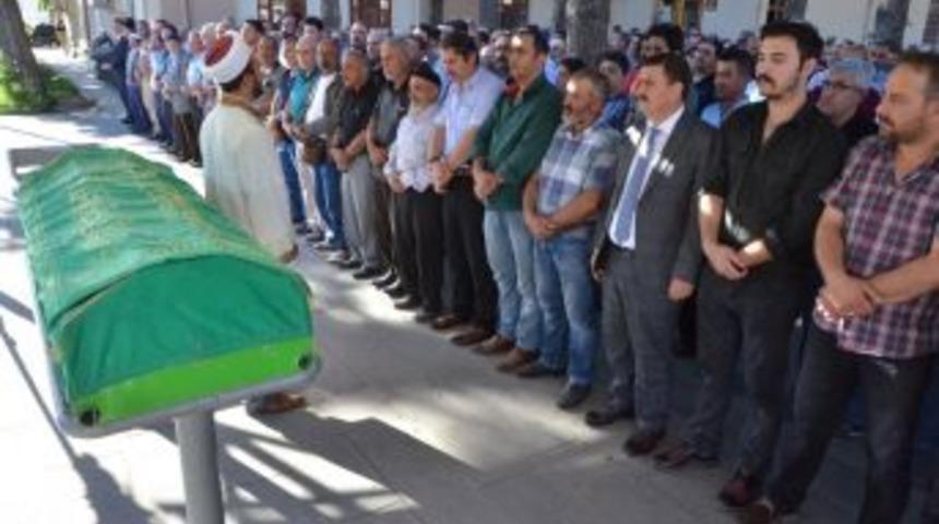 Şehit Polis Memuru Sarıg&uuml;l&rsquo;&uuml;n Babası Son Yolculuğuna Uğurlandı