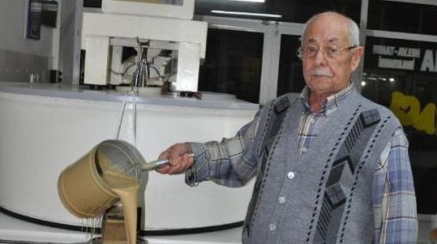 Yarım Asırdan Uzun S&uuml;redir Helva &Uuml;retiyor