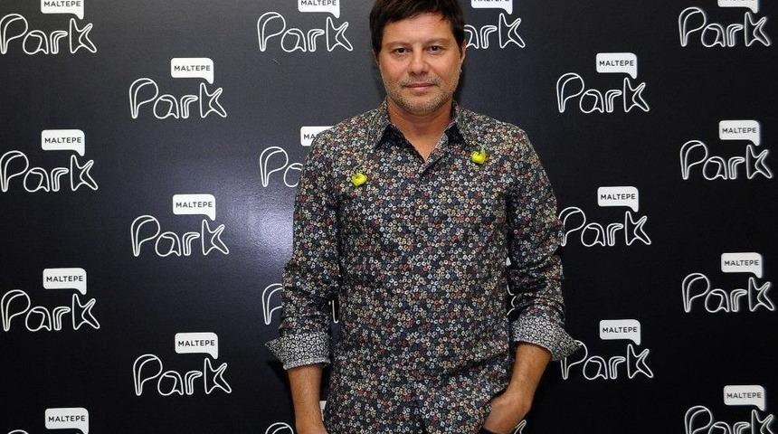 D&uuml;n Mirkelam Sahne Aldı, Bug&uuml;n G&ouml;khan T&uuml;rkmen Sahne Alacak