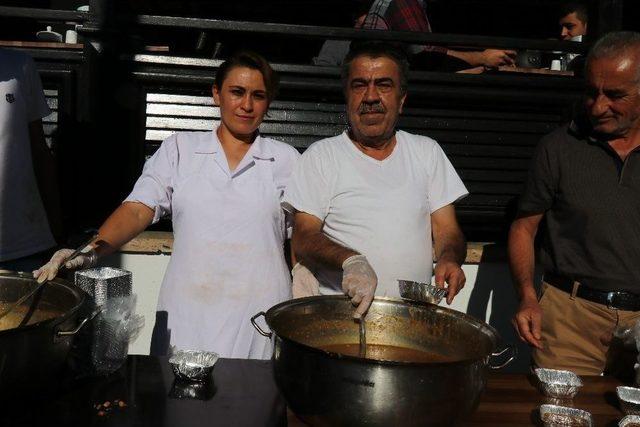 Gaziantep&rsquo;te 5 Bin Aşure İkramı 1