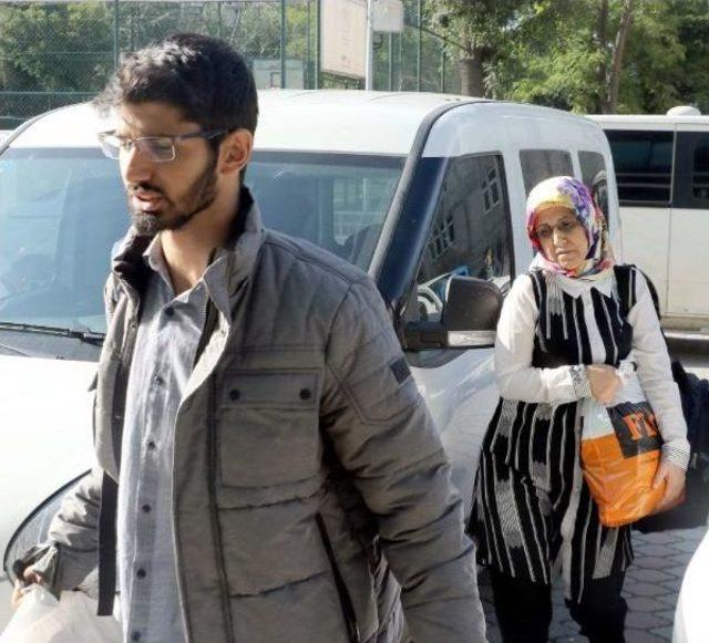 Anne Ve Oğlu  bylock  Kullandığı Iddiasıyla G&ouml;zaltına Alındı 1