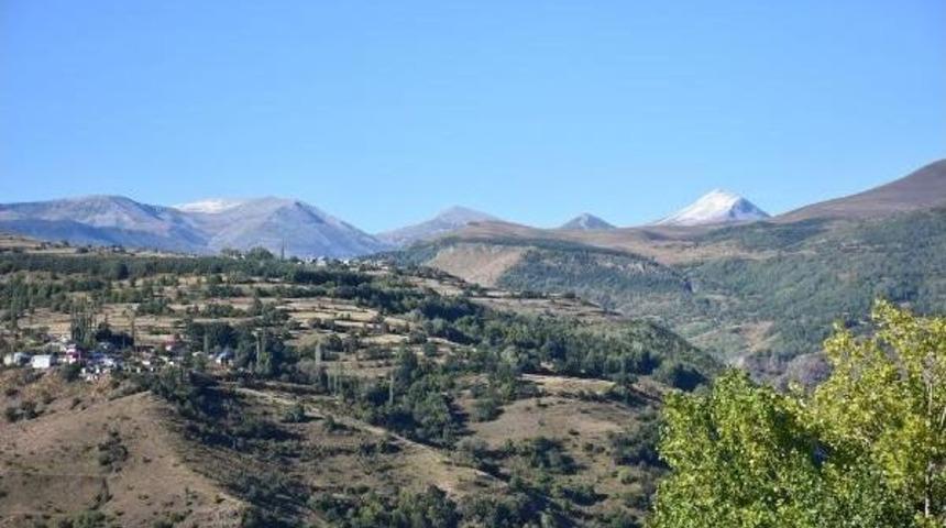 Posof'a Mevsimin Ilk Karı Yağdı