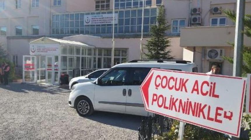 Genç Anne, Hastanede 4'üncü Kattan Ölüme Atladı