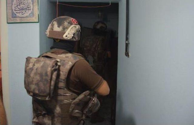 Bursa da &Ouml;zel Harekatlı Şafak Operasyonu: 7 G&ouml;zaltı 2