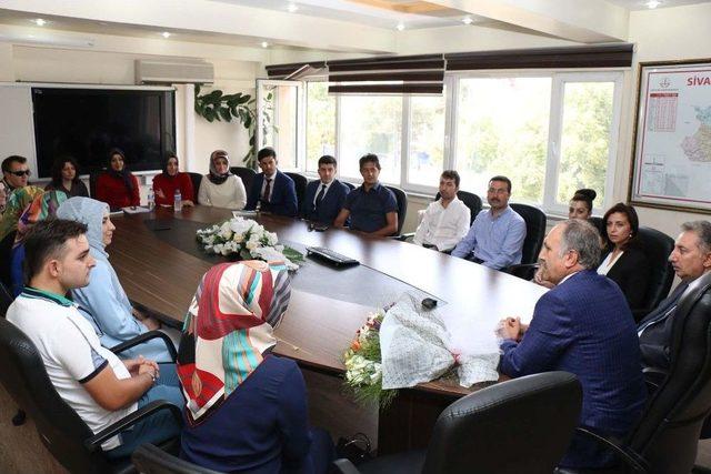 Altınsoy:" Vatan Öğretmenlerimize Emanet" 2