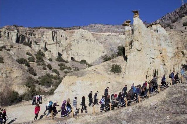 Kula nın Peribacaları Turizmin Ve Yerbiliminin G&ouml;zdesi 2