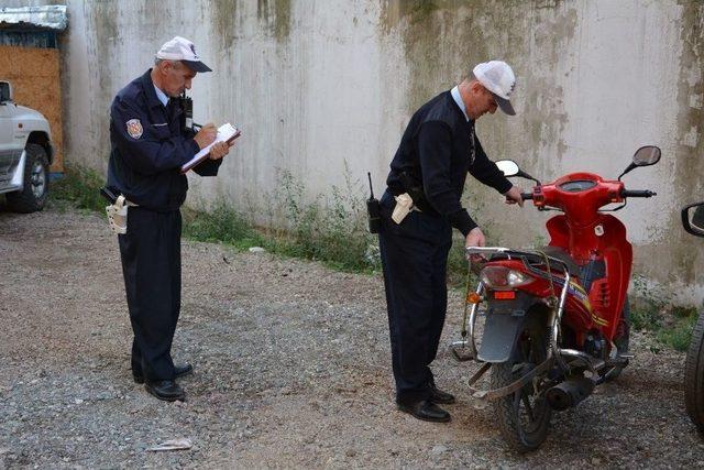 Emniyet Plakasız Motosikletler İ&ccedil;in Harekete Ge&ccedil;ti 2