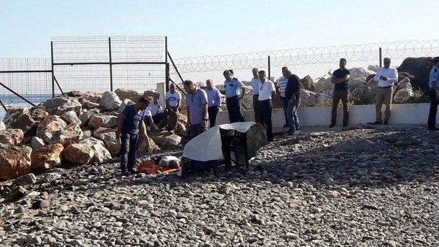 &Ccedil;ınarcık&rsquo;ta Eski Halk Eğitim M&uuml;d&uuml;r&uuml; Denizde &Ouml;l&uuml; Bulundu 2