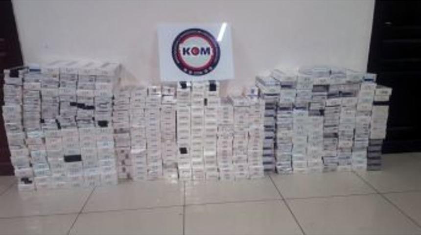 Mersin&rsquo;de Ka&ccedil;ak Sigara Operasyonu