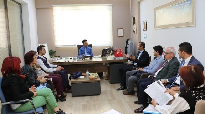 Sokak Hayvanları İ&ccedil;in Titizlikle &Ccedil;alışılacak