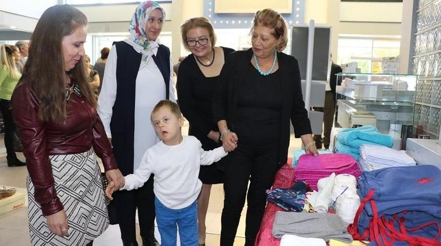 Kermesin Geliri Otizmli &Ccedil;ocuklara