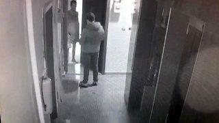 Kuryenin Ayakkabı Hırsızlığı, Güvenlik Kamerasında