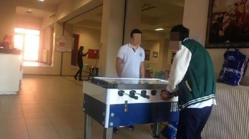 Liseye Konulan Langırt Masası Kaldırıldı