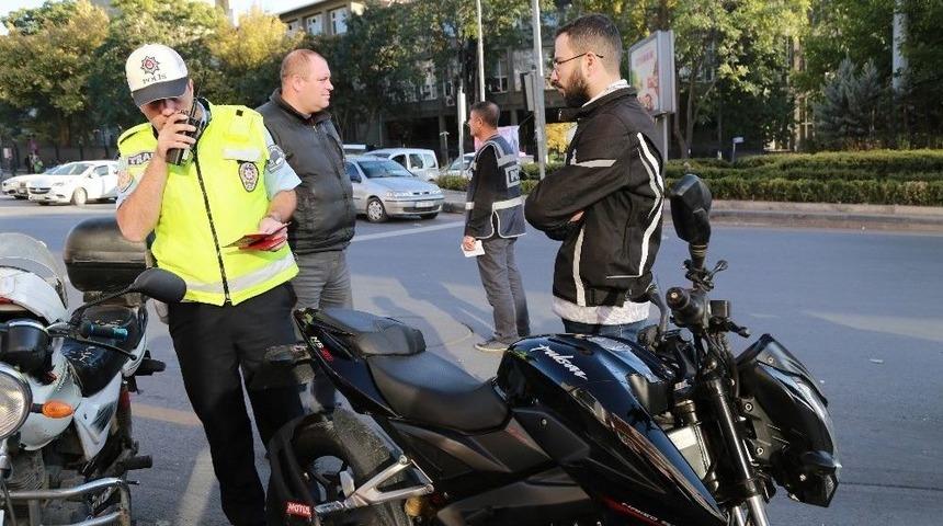 Emniyet İle Jandarmadan 81 İlde &ldquo;son S&uuml;rat Uygulaması&rdquo;