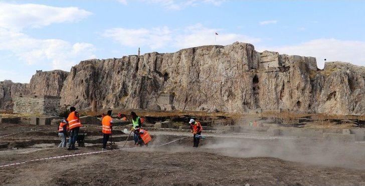 Eski Van Şehri Gün Yüzüne Çıkıyor G1