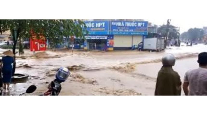 Vietnam&rsquo;Da Sel Ve Toprak Kayması: 37 &Ouml;l&uuml;, 40 Kayıp