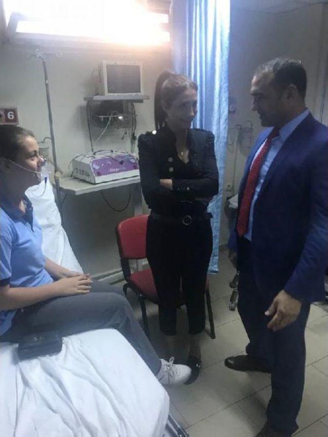 Tarsus'ta 15 Öğrenci Zehirlenme Şüphesiyle Hastaneye Kaldırıldı