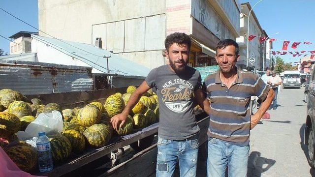 Bulanık Kavunu Görücüye Çıktı