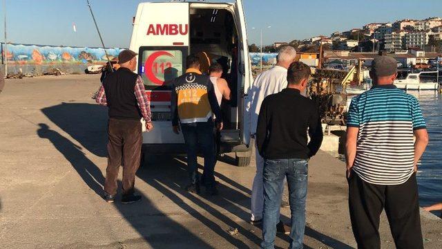 Balık Avlarken Tekneden Düşen Kişi Hastanede Tedavi Altına Alındı