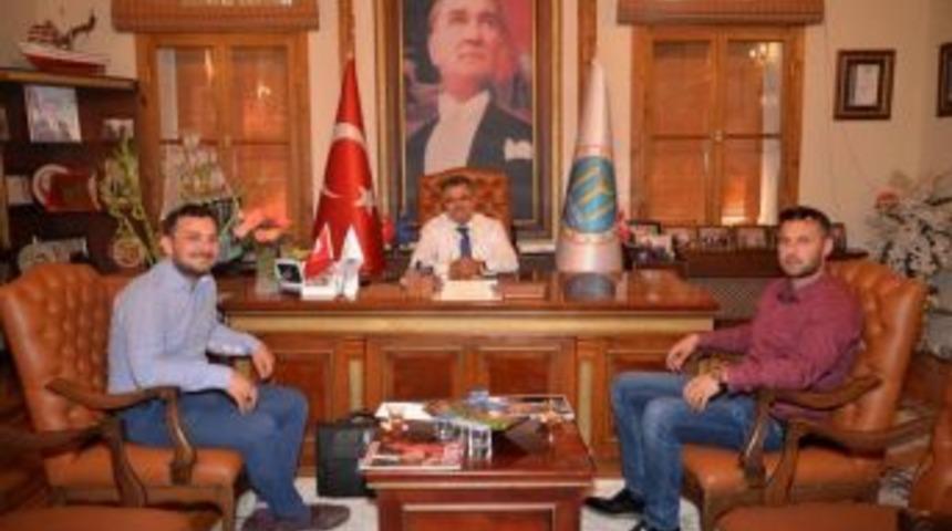 Başkan Yağcı Ve Dernek Başkanı Şefik &Ouml;zbilgi İle Bir Araya Geldi