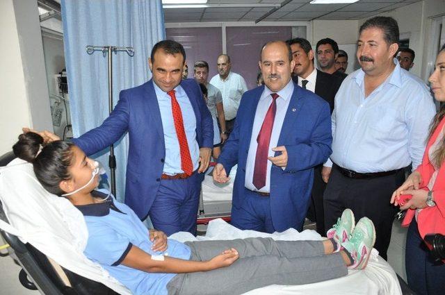 Tarsus’ta 15 Öğrenci Parfümden Zehirlendi