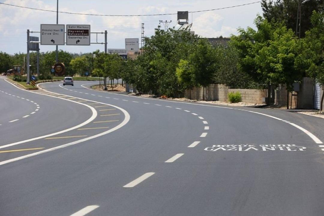 Gaziantep&rsquo;te 3 Yılda Bin 657 Kilometre Yol Asfaltladı
