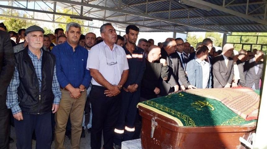 Aliağa&rsquo;daki Patlamada Vefat Eden Karademir Son Yolculuğuna Uğurlandı