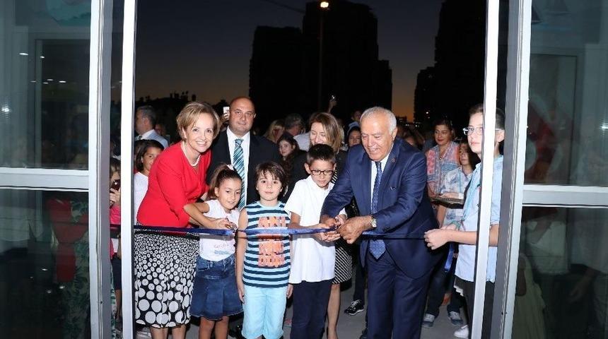 İzmir Yeni Eğitim Yuvasına Kavuştu