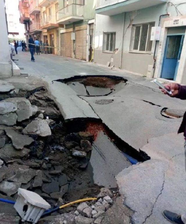 Temel Kazısında Yol &Ccedil;&ouml;kt&uuml; 1