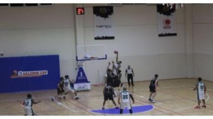 D&uuml;zce Belediyespor İlk Galibiyetini Aldı