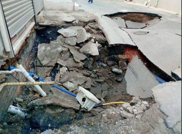 Temel Kazısında Yol &Ccedil;&ouml;kt&uuml; 2