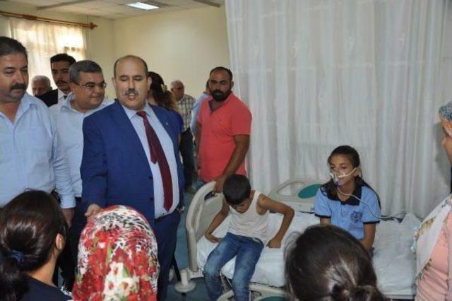 Tarsus'ta 15 Öğrenci Zehirlenme Şüphesiyle Hastaneye Kaldırıldı/ Ek Fotoğraflar