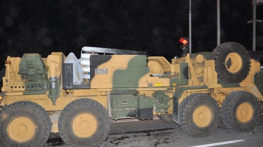 Suriye Sınırına Askeri Ara&ccedil; Sevkiyatı Devam Ediyor