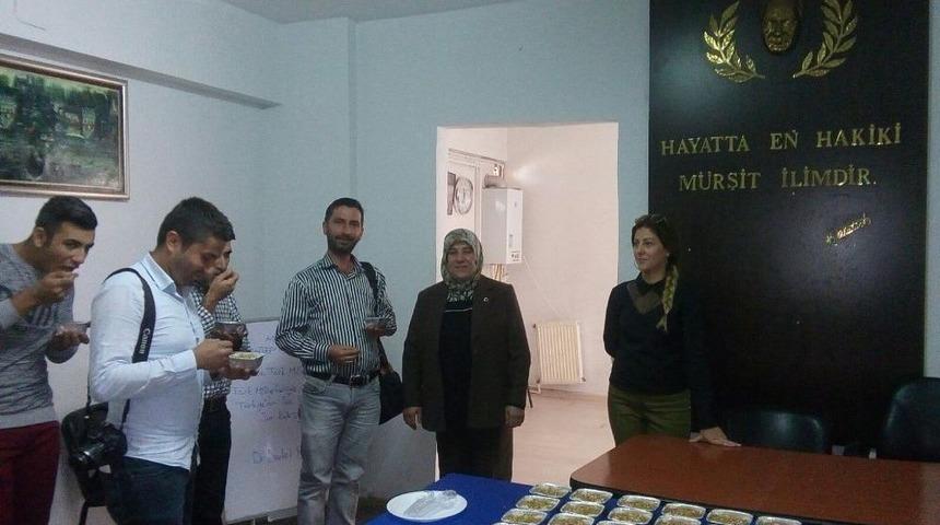 Mhp&rsquo;li Kadınlardan Aşure İkramı