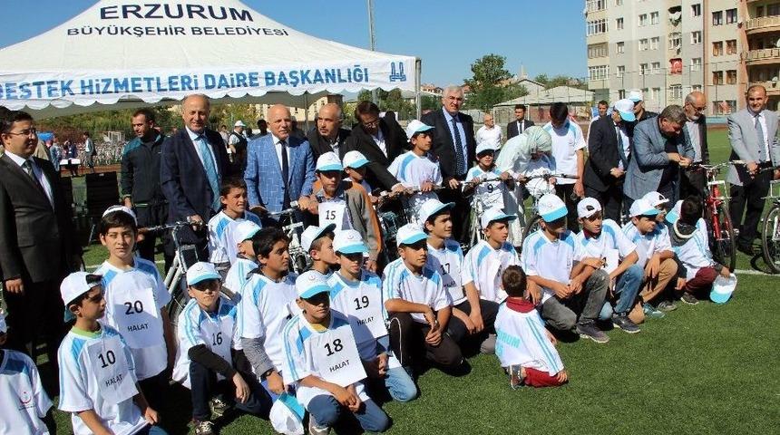 Vali Ve Milletvekillerinin Bisiklet Turu