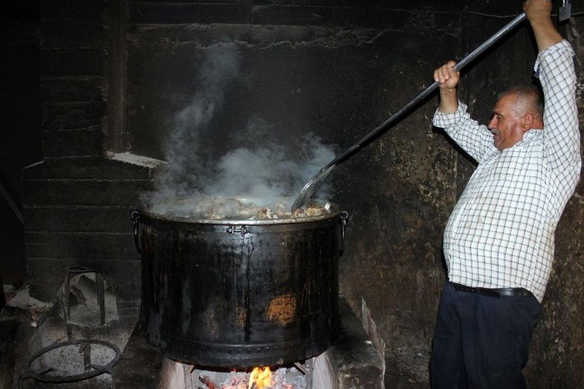 Hatay&rsquo;da Aleviler &ldquo;gadir-i Hum Bayramı&rdquo;nı Kutladı