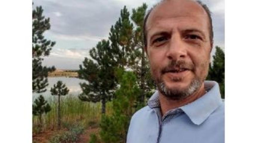 Kamyonet Ile &Ccedil;arpışan Motosikletin S&uuml;r&uuml;c&uuml;s&uuml; &Ouml;ld&uuml;