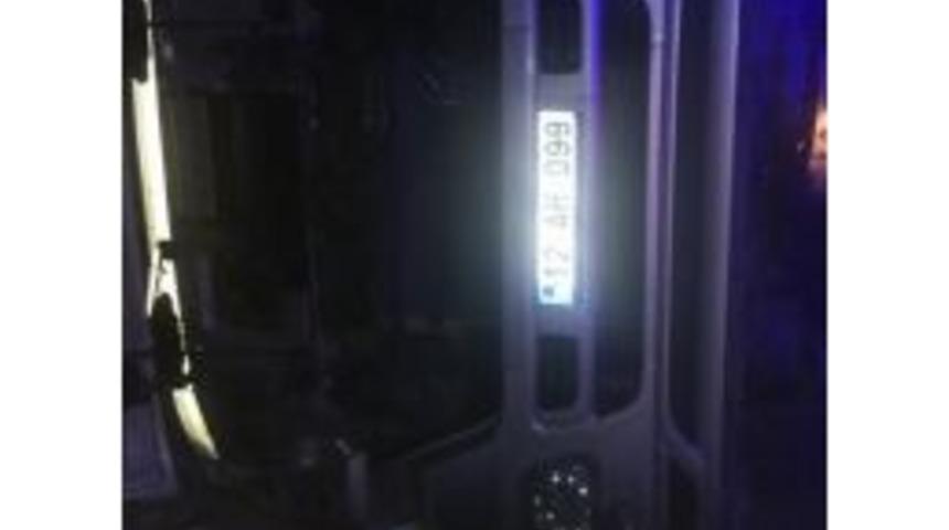 Bing&ouml;l&rsquo;de Tır Devrildi: 2 Yaralı