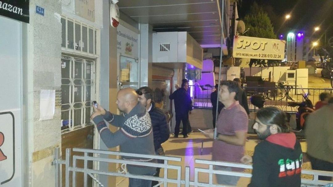 Kuşadası&rsquo;nda 14 Daire Boşaltıldı