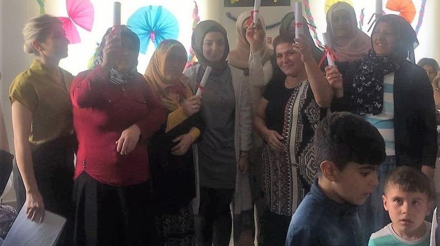 Kayapınar&rsquo;da Kadınların Okuma-yazma Azmi