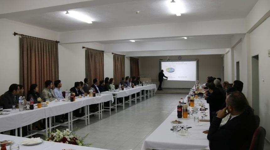 M&uuml;hendislik-mimarlık Fak&uuml;ltesi 2017- 2018 Eğitim &Ouml;ğretim Yılı Akademik Kurul Toplantısı Yapıldı