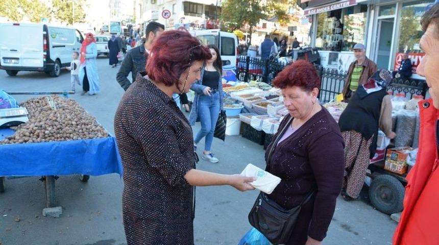 Pazarda Naylon Poşet Yerine Torba Bez