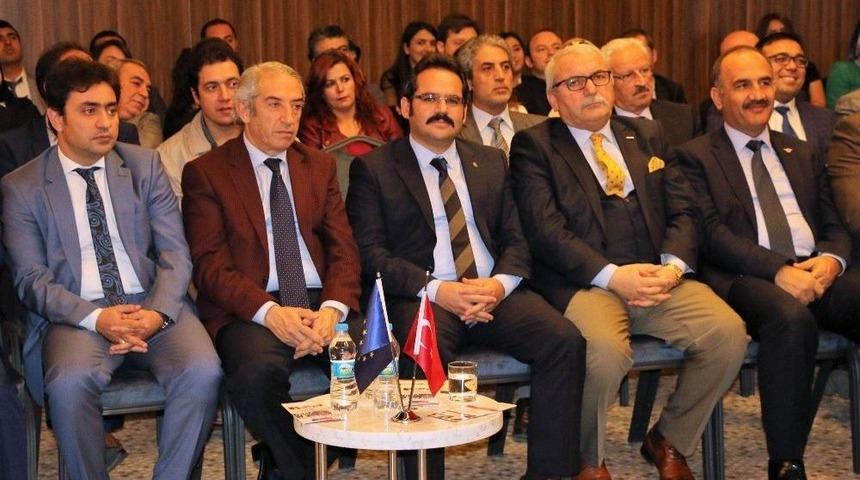 &rsquo;iş&rsquo;de Umut İş&rsquo;de G&uuml;&ccedil;&rsquo; Projesi