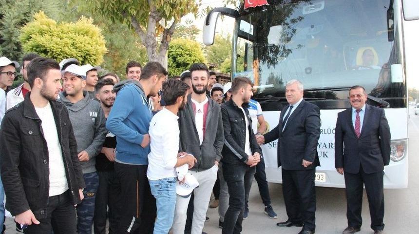 Karaman Emniyeti, &Uuml;niversite &Ouml;ğrencileri İ&ccedil;in &Ccedil;anakkale Ve Bursa Gezisi D&uuml;zenledi