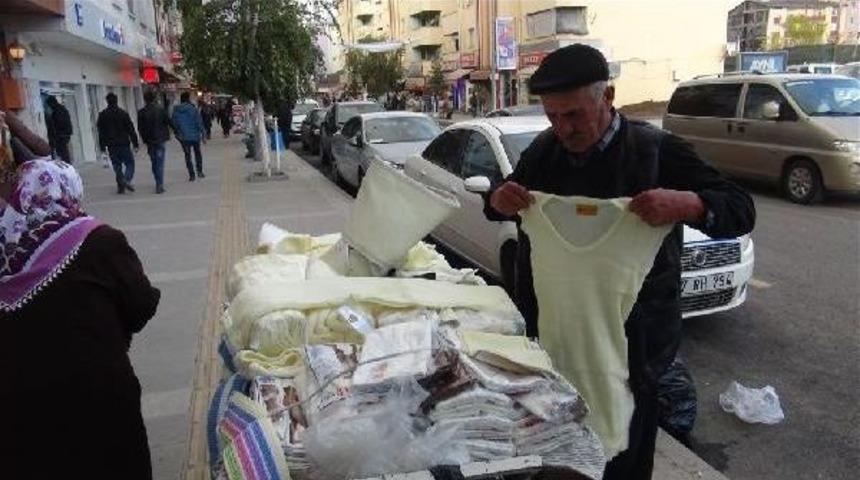 Kars'ta I&ccedil;lik Ve &Ccedil;orap Satışları Arttı