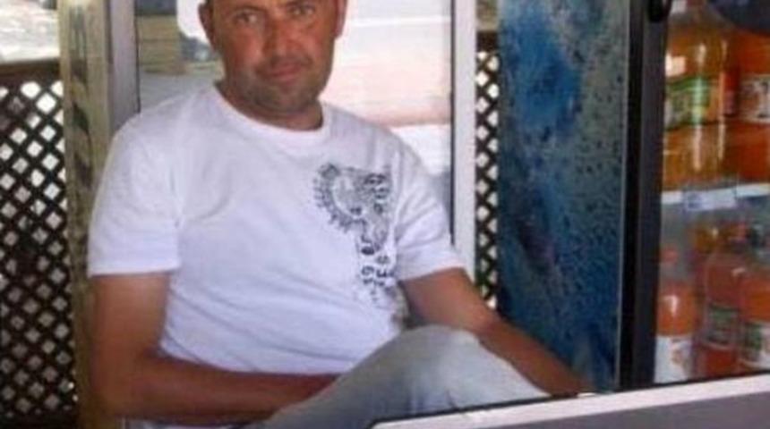 İki Hafif Ticari Ara&ccedil; &Ccedil;arpıştı: 1 &Ouml;l&uuml;, 2 Yaralı